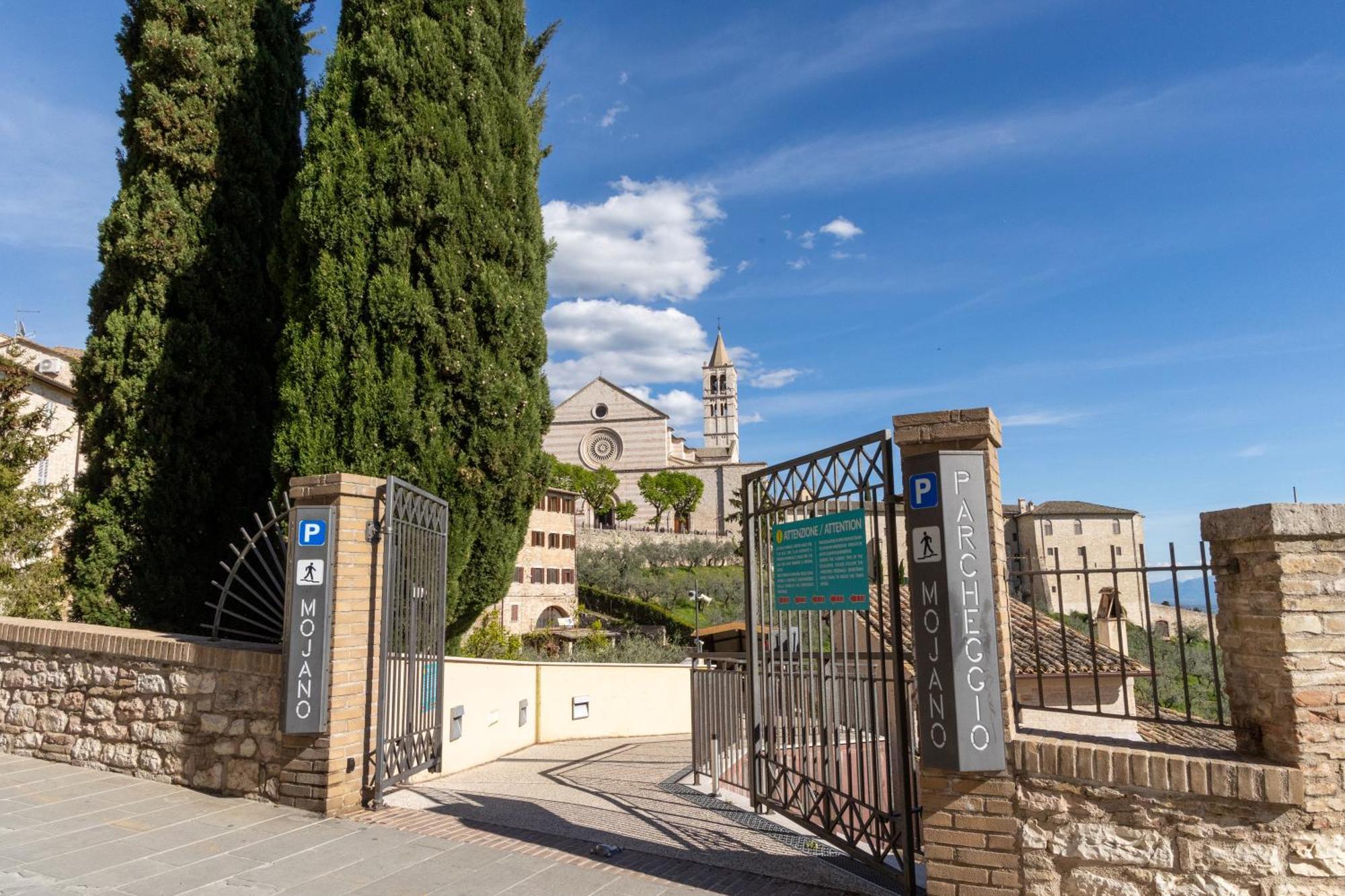 Helios Assisi Exterior foto